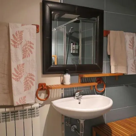 Piso Acogedor De Montana Con Terraza Escarrilla